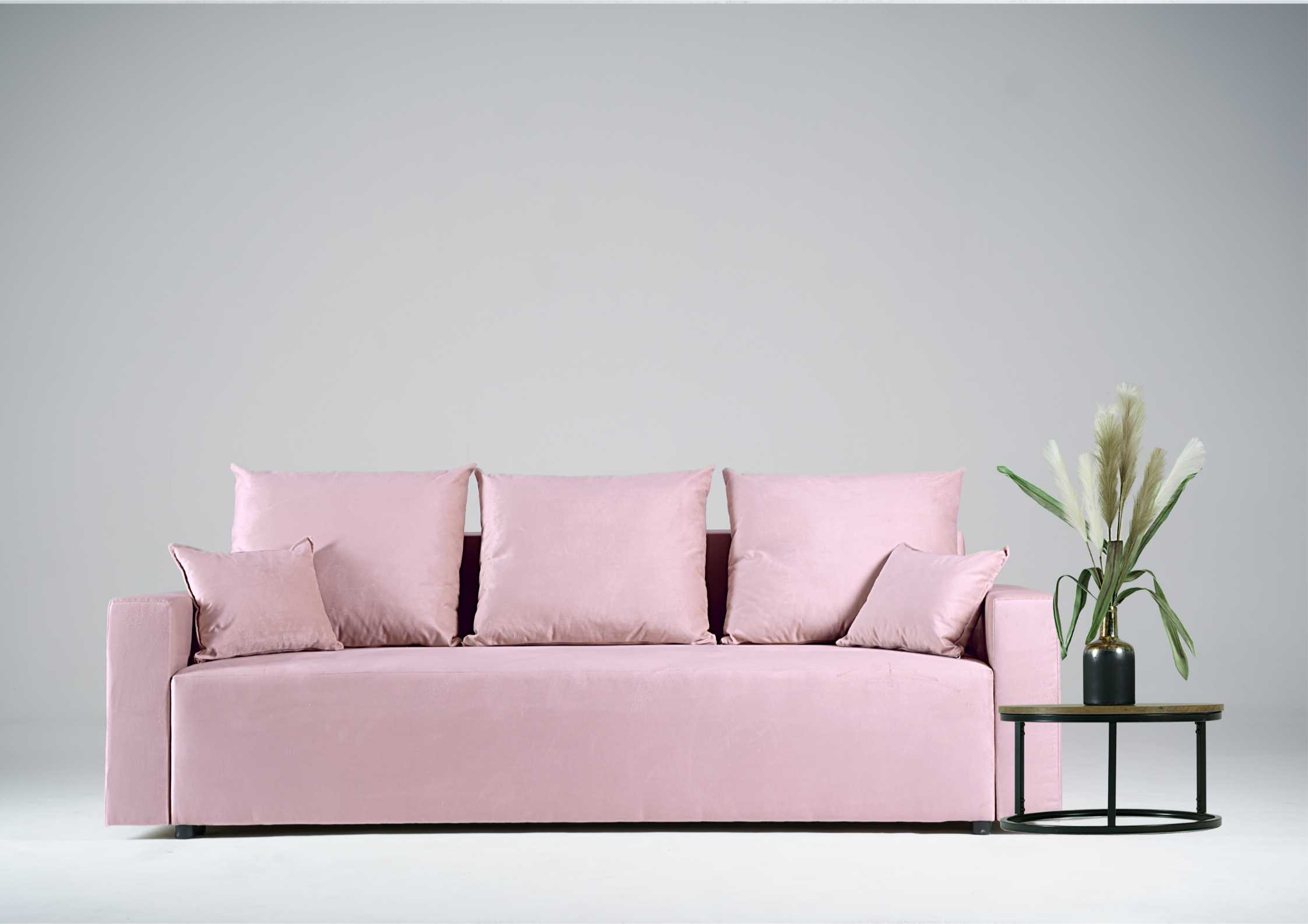 Różowa kanapa rozkładana